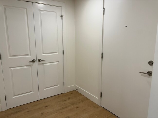 Building Photo - 1036 Coronation Ave