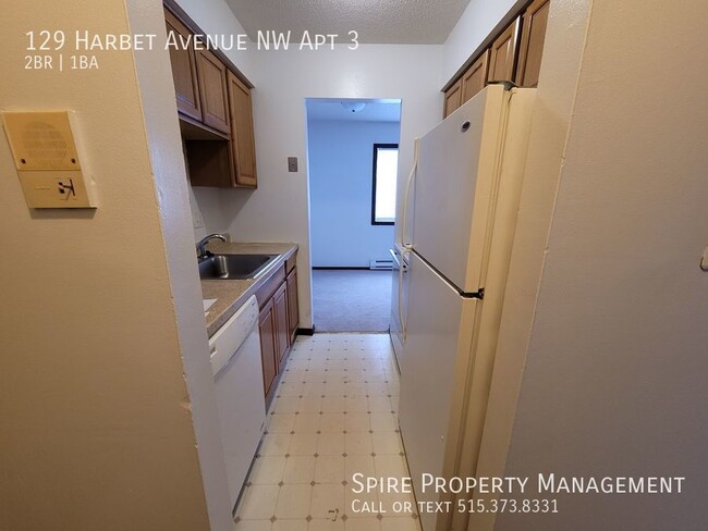 Building Photo - ***Half Month Free!*** - NW 2 bedroom 1 ba...