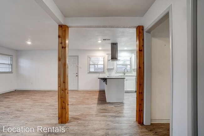 Building Photo - 3 br, 2 bath House - 2826 54th Street