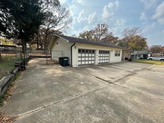 Building Photo - Great rental in Sherwood