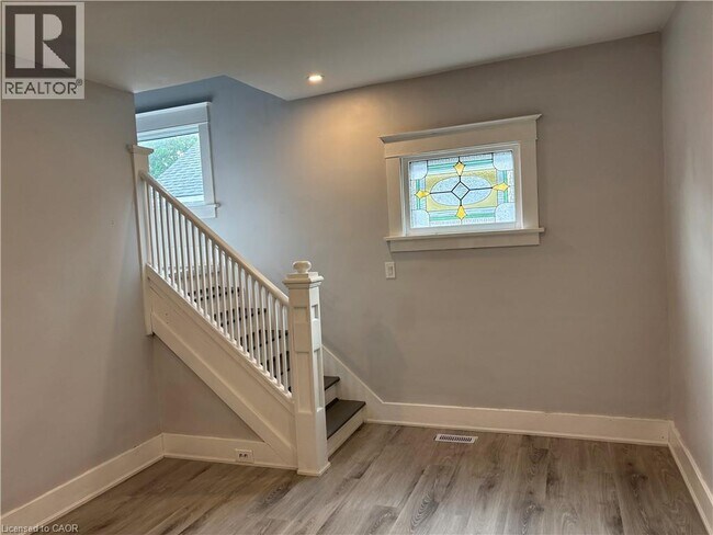 Photo du bâtiment - 5810 Symmes St