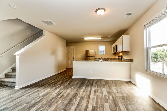 Building Photo - 22 Island Breeze Ln, Beaufort, SC