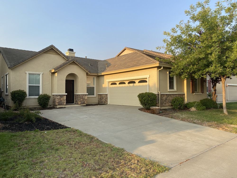 Primary Photo - 8364 Dandelion Dr