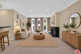 Building Photo - 6505 Green Valley Cir