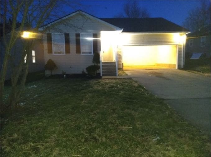 Primary Photo - 329 Villa Dr
