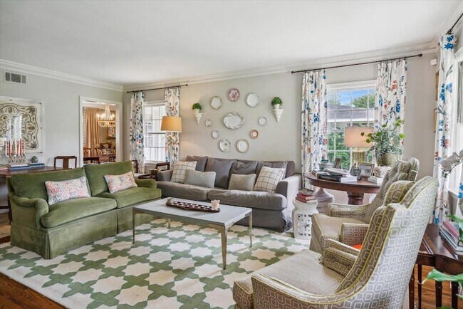 Foto del edificio - 181 Wallace Rd