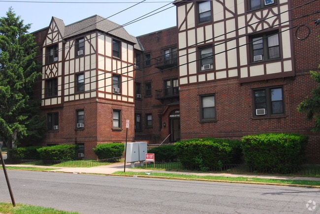 Building Photo - Bergenfield New Jersey