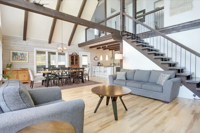 Photo du bâtiment - 566 Chem. du Lac Beauclair