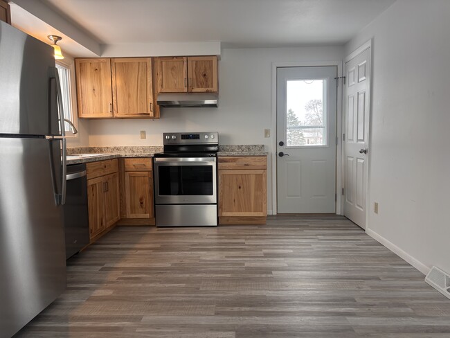 Building Photo - W557 Mary Ln