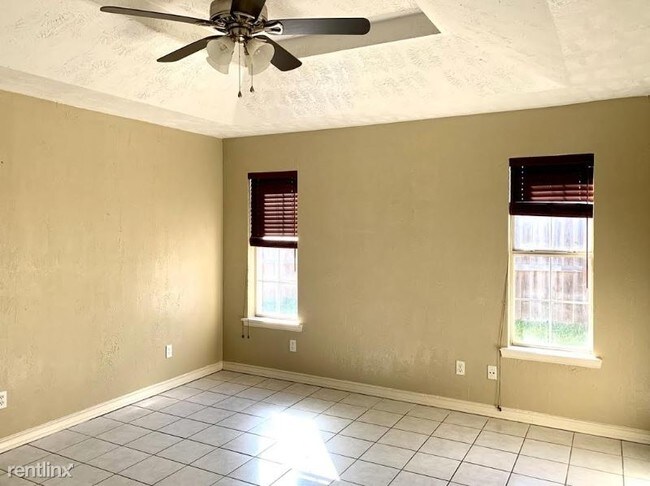 Building Photo - 2 br, 2 bath Apartment - 1923 LEMON TREE CT