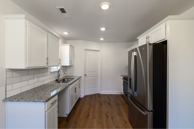 Foto del edificio - 812 Aubrey Ave