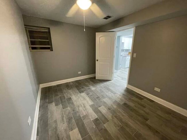 Building Photo - 1611 S Trumbull Ave