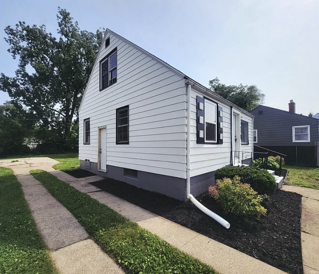 Building Photo - ** Move in Special ** Freshly Painted 3-Bedroom, 1-Bathroom Home – $1,350/Month | 1,760 Sq. Ft. |...