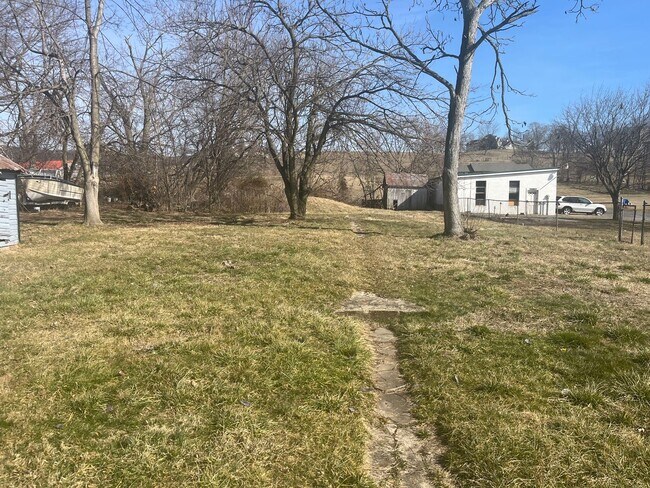 Building Photo - House in Quincy 3 Bedroom, 2 Bath