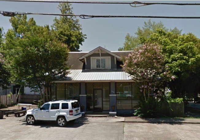 Primary Photo - 508 University Dr