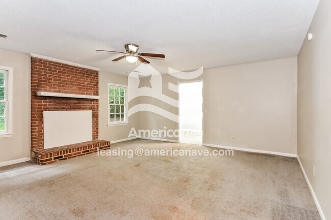 Foto del edificio - 224 Holmsbury Rd