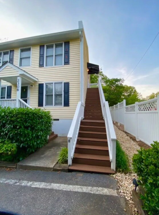 Foto principal - 2306 Stafford Ave