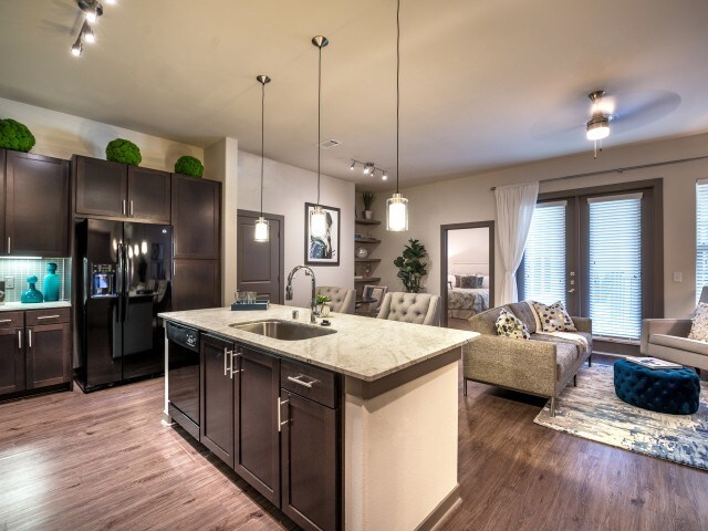 Foto del edificio - Overture Plano 55+ Active Adult Apartment Homes