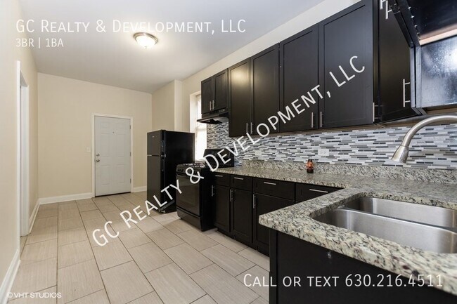 Building Photo - ***3 BDRM / BRAND NEW APPLIANCES INCL / HA...