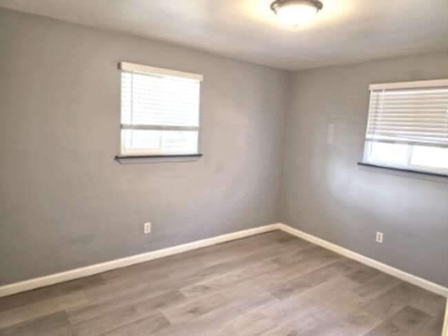 Building Photo - 3904 Bay City Rd