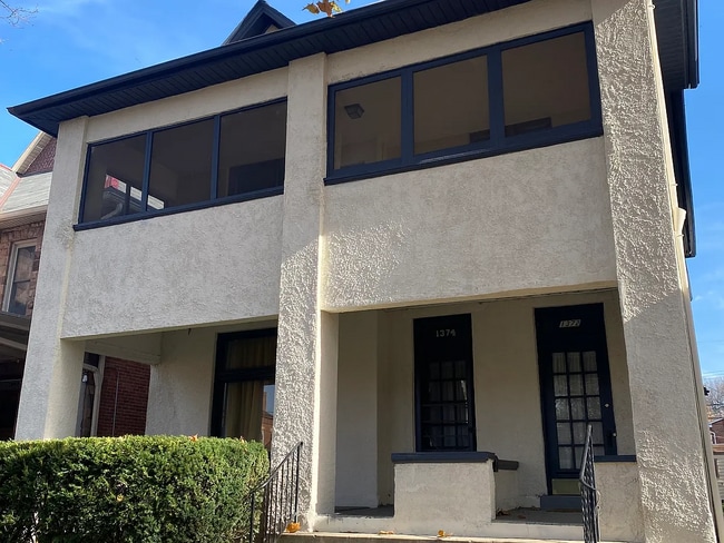 Building Photo - 1372 Neil Ave