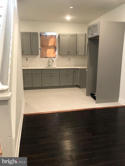 Foto del edificio - 1600 Rowan St