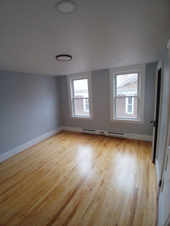 Building Photo - 8 Agawam St