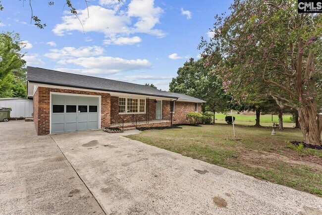 Foto del edificio - 7416 Parkview Dr