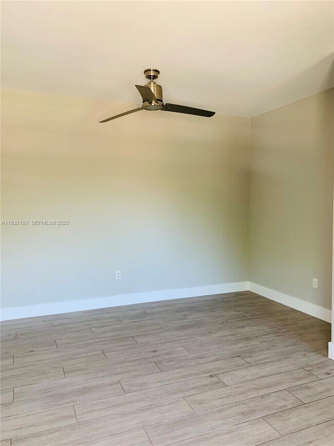 Foto del edificio - 1100 10th St