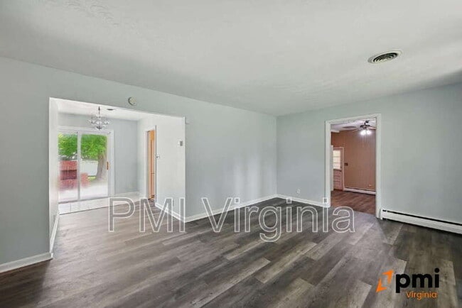 Foto del edificio - 812 Jasmine Ave