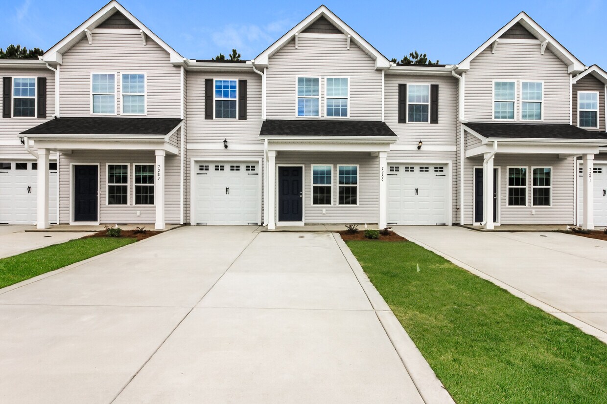 Primary Photo - 7289 Bellacroft Dr, Leland, NC