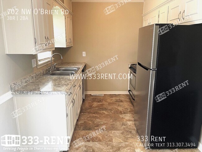 Foto del edificio - 702 NW O'Brien Rd