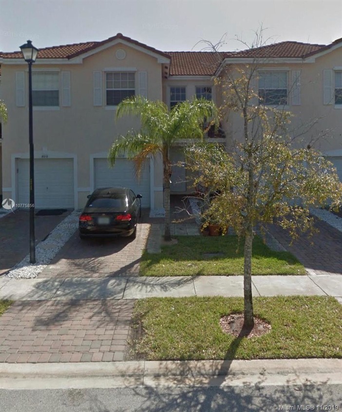 Foto principal - 8210 Prestige Commons Dr