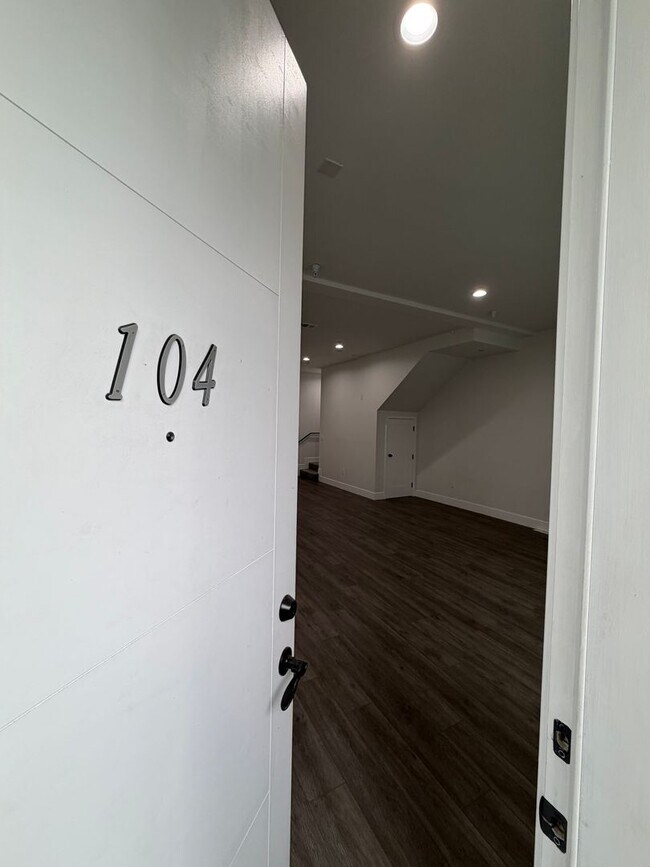 Foto del edificio - 6905 Ben Ave