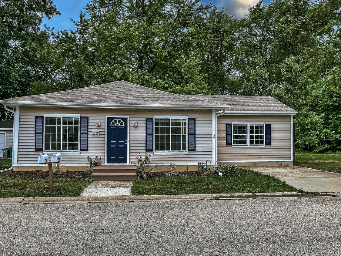 Primary Photo - 30 Arlington Rd