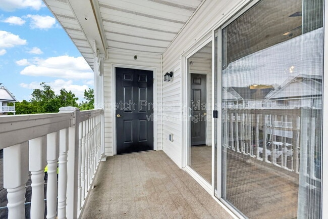 Building Photo - 531 Saravalle Dr