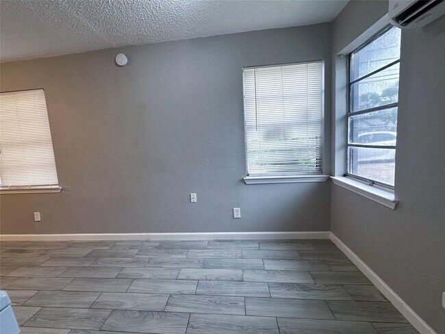 Foto del edificio - 5418 Weaver Rd