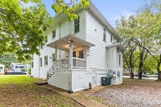 Building Photo - 1501 N Chamberlain Ave