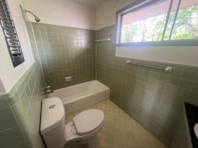 Foto del edificio - 2464 Kensington Dr