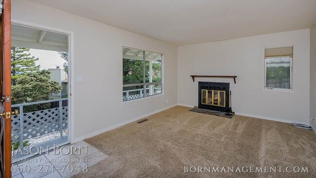 Foto del edificio - 966 Lakeview Way