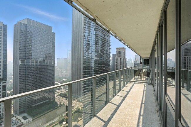 Foto del edificio - 330 E Wacker Dr