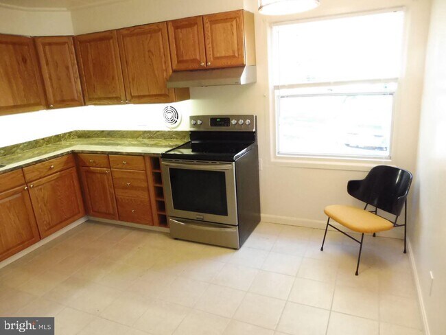 Foto del edificio - 5902 Halsey Rd