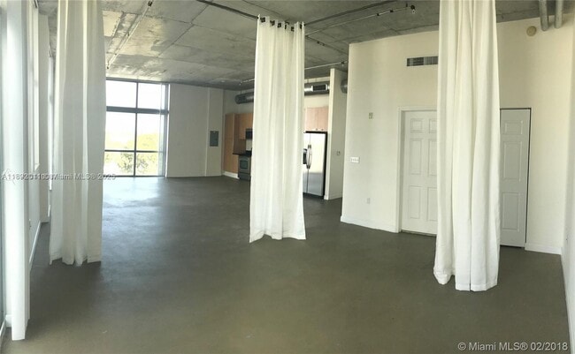 Building Photo - 2100 Van Buren St