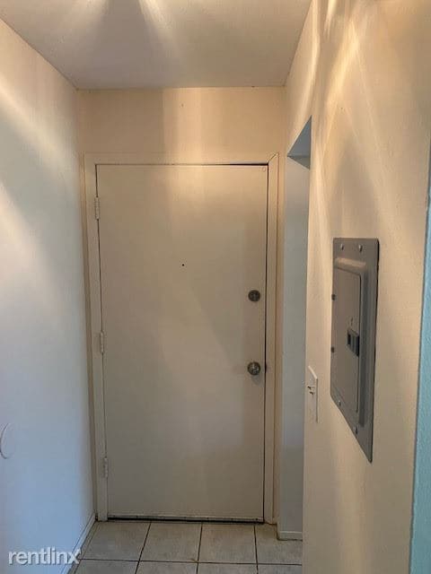 Primary Photo - 1 br, 1 bath Condo - Tuscan Plaza Condomin...