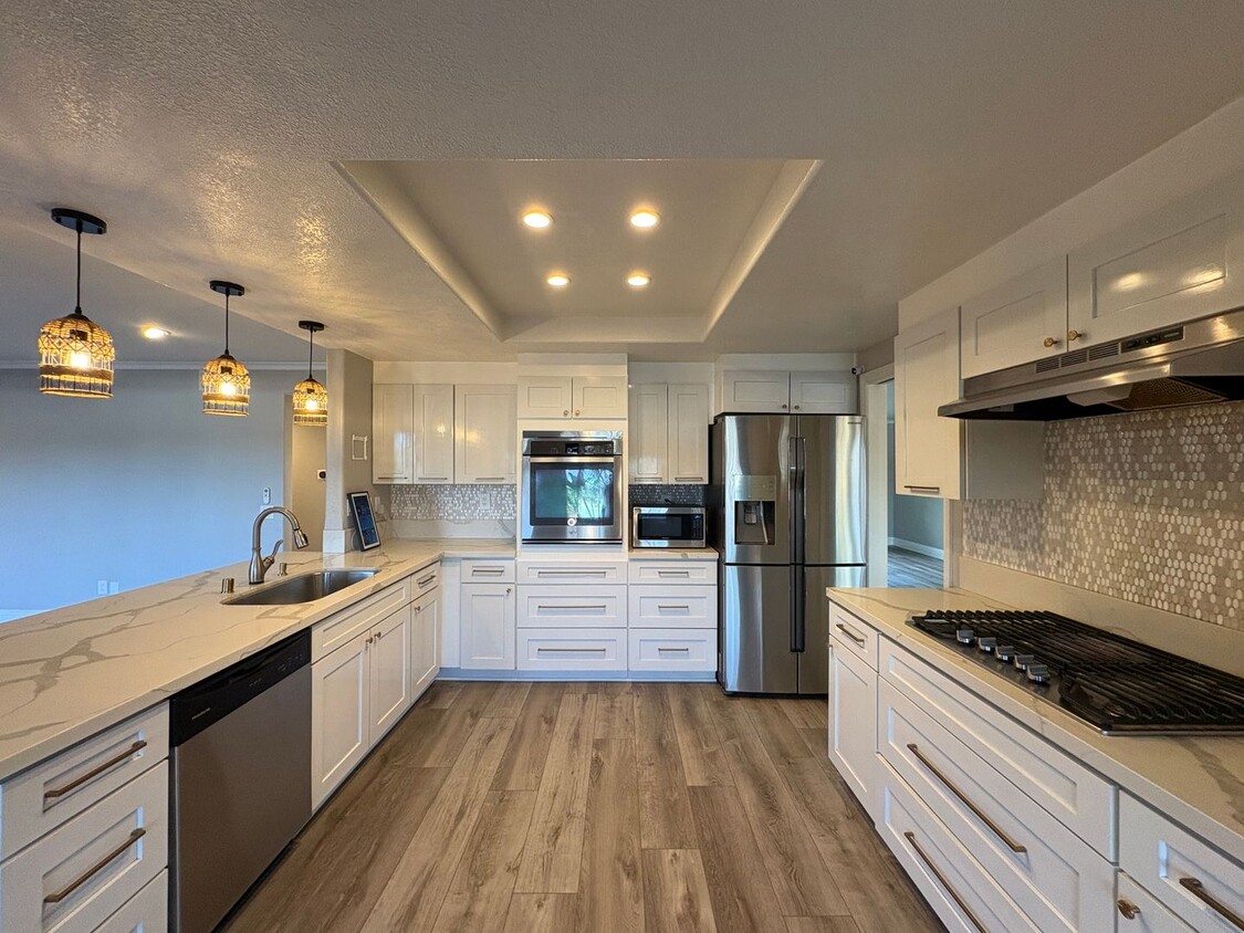 Primary Photo - Beautiful 4B/3BA Home in Encinitas!