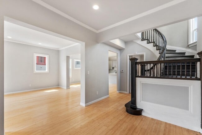 Building Photo - 1015 Martin Luther King Jr Way