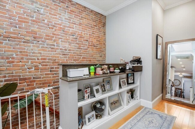 Building Photo - 134 I St