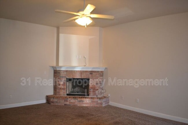 Building Photo - 1220 Randolph Dr