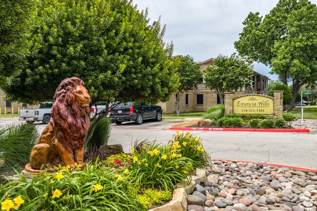 Lion- Main Sign - Estancia Hills