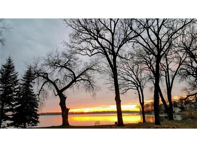 Foto del edificio - 3995 N Shore Dr